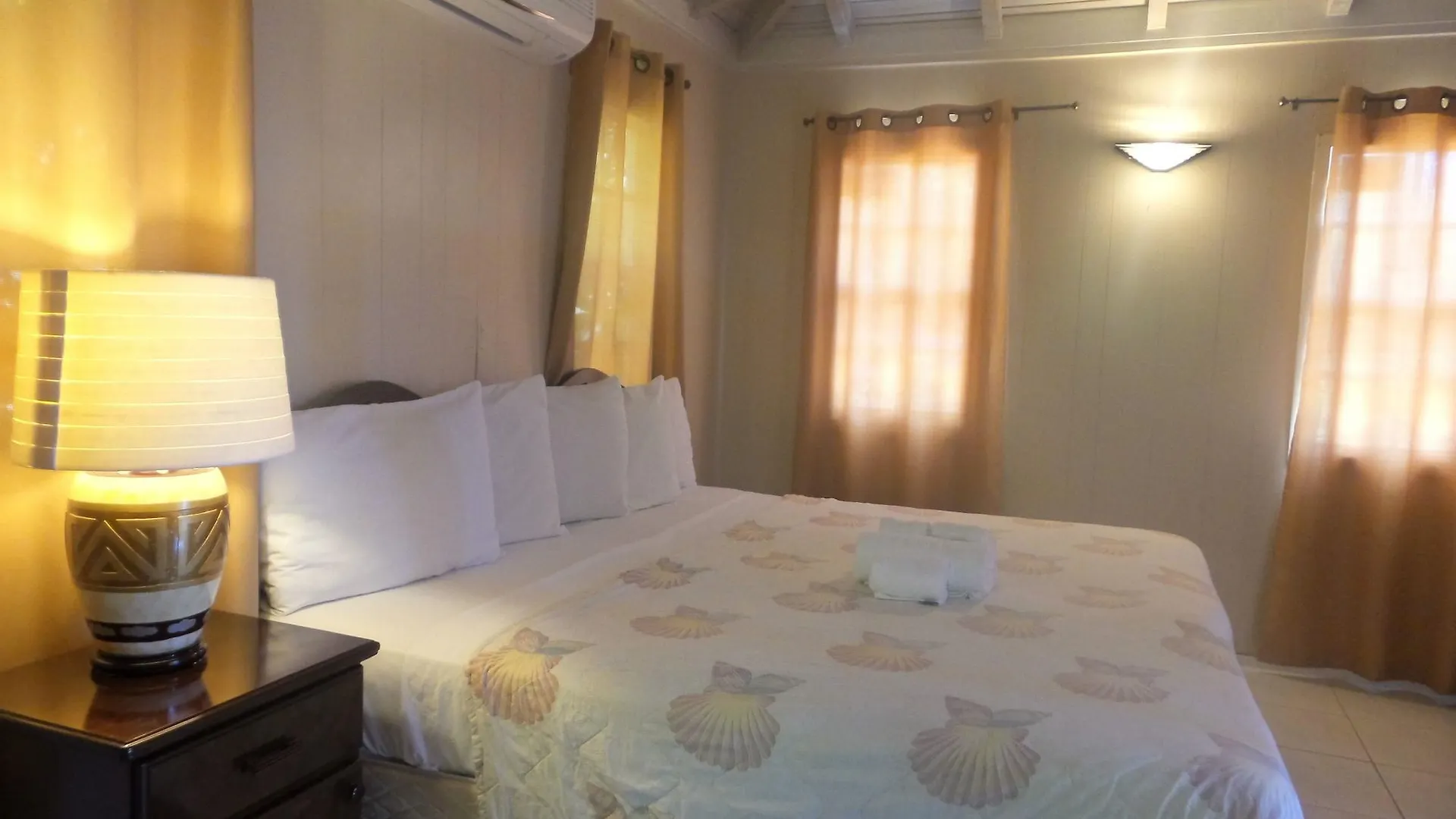 The Ocean Inn Antigua English Harbour