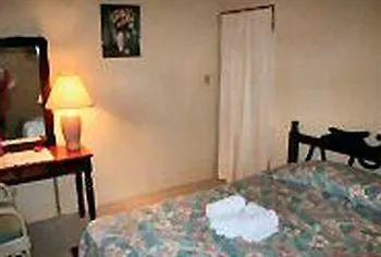 The Ocean Inn Antigua English Harbour 3*,